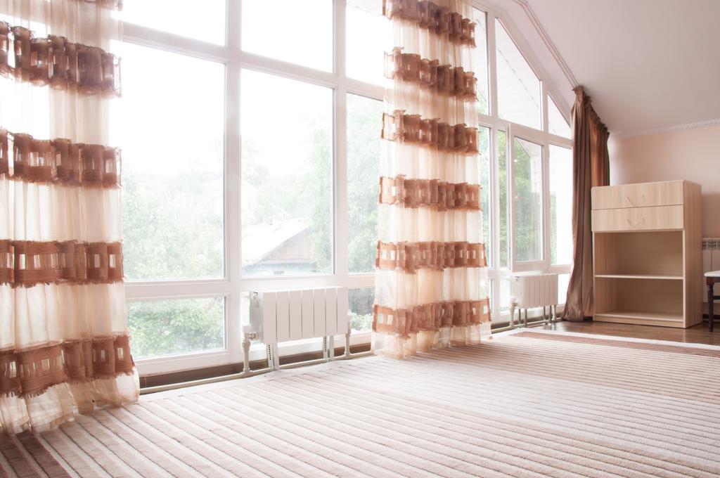 Almaty Backpackers Hostel Buitenkant foto