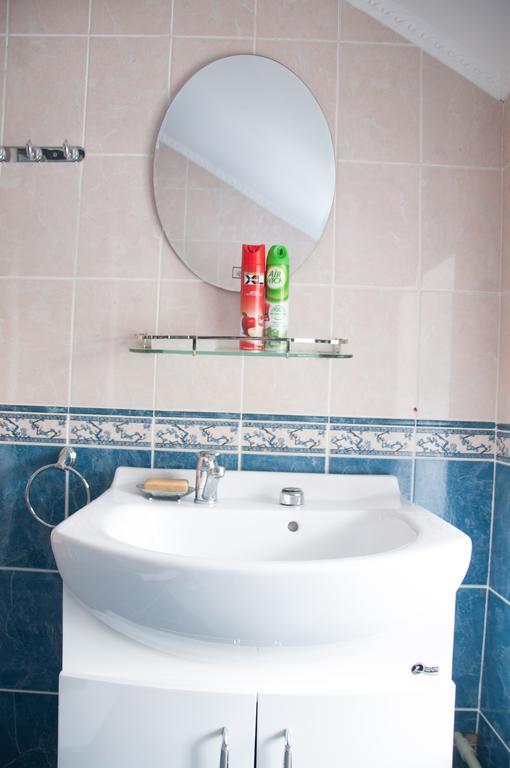 Almaty Backpackers Hostel Buitenkant foto