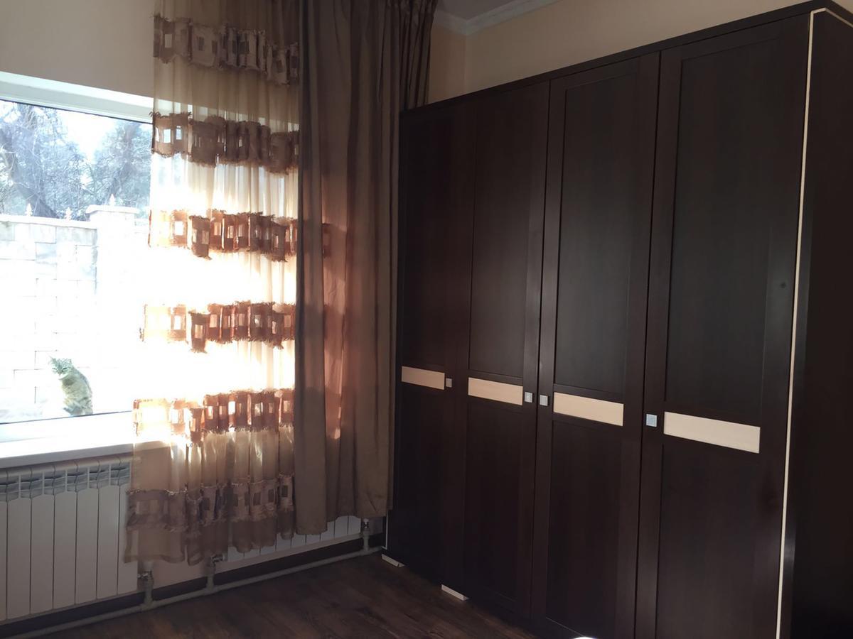 Almaty Backpackers Hostel Buitenkant foto